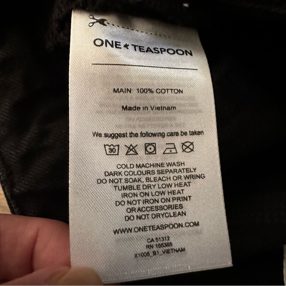 One Teaspoon Jet Black Jean Denim Bandits Shorts 27 rolled up hem sexy festival - Picture 6 of 6